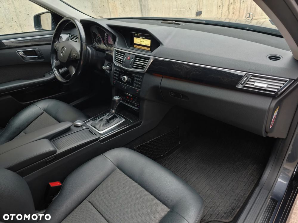 Mercedes-Benz Klasa E 220 CDI 7G-TRONIC Avantgarde - 20