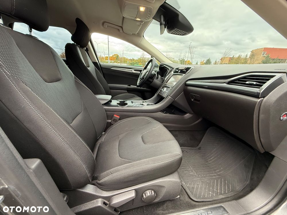 Ford Mondeo 2.0 EcoBlue Titanium - 28