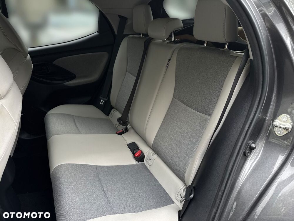 Toyota Yaris Hybrid 1.5 Executive - 14