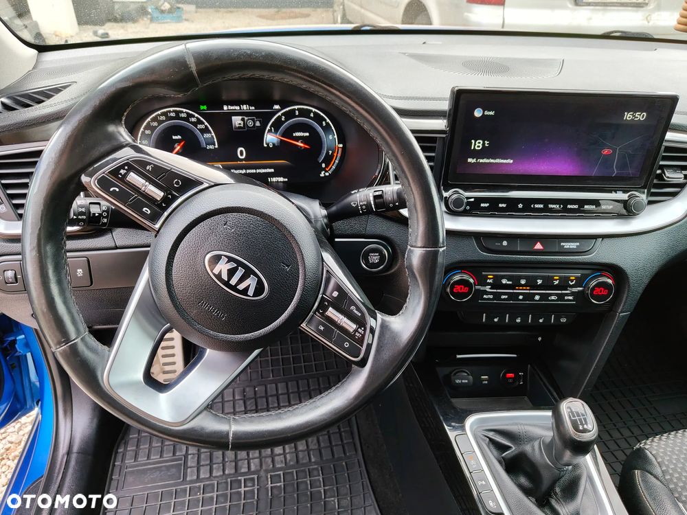 Kia Ceed 1.4 T-GDI L Business Line Plus - 11