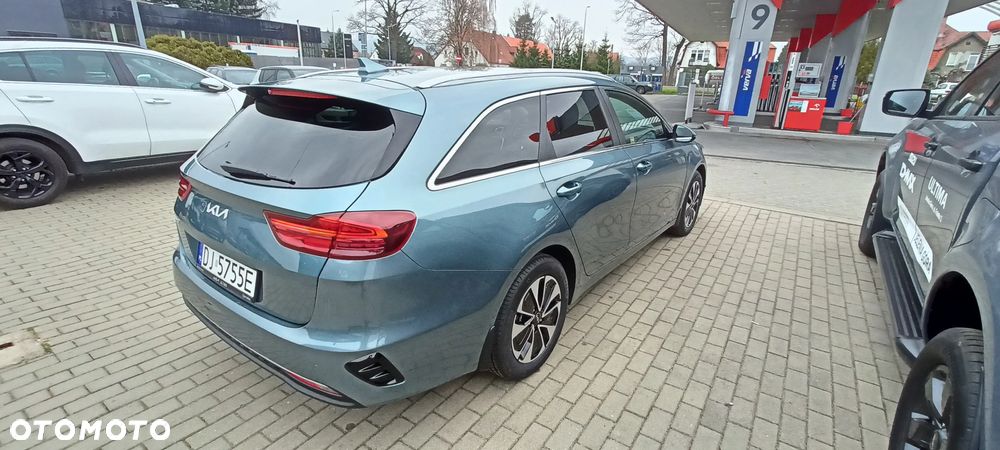 Kia Ceed 1.5 T-GDI Tribute DCT - 4
