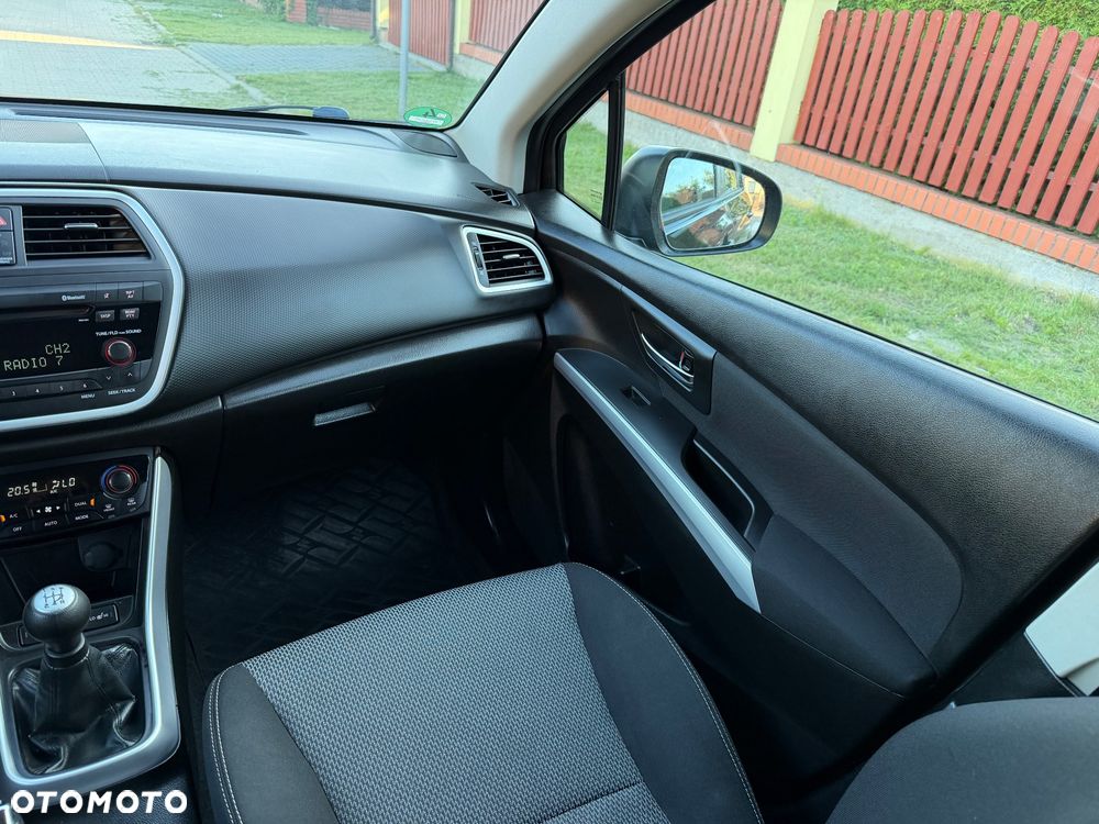 Suzuki SX4 S-Cross 1.6 VVT 4x2 limited+ - 24