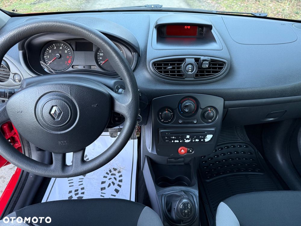 Renault Clio 1.2 16V Authentique - 12