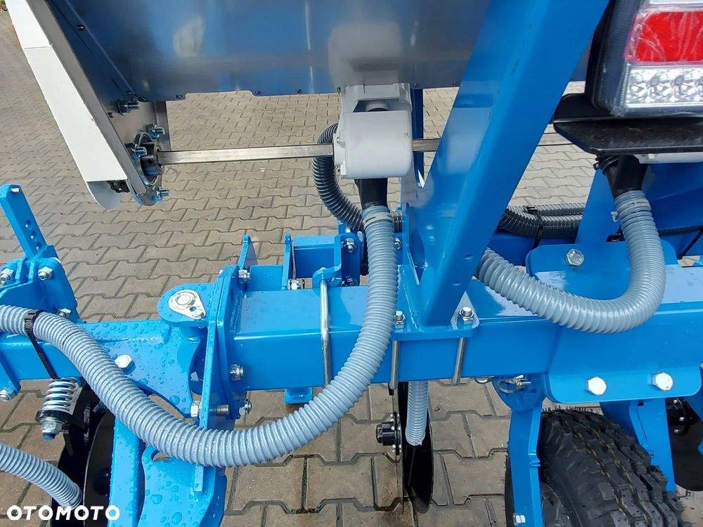 Inny CARRE FERTILOC+ - 12