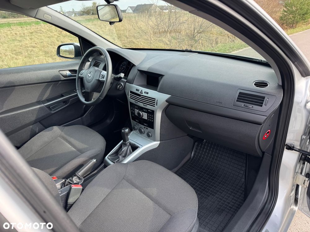 Opel Astra 1.6 Design Edition - 8