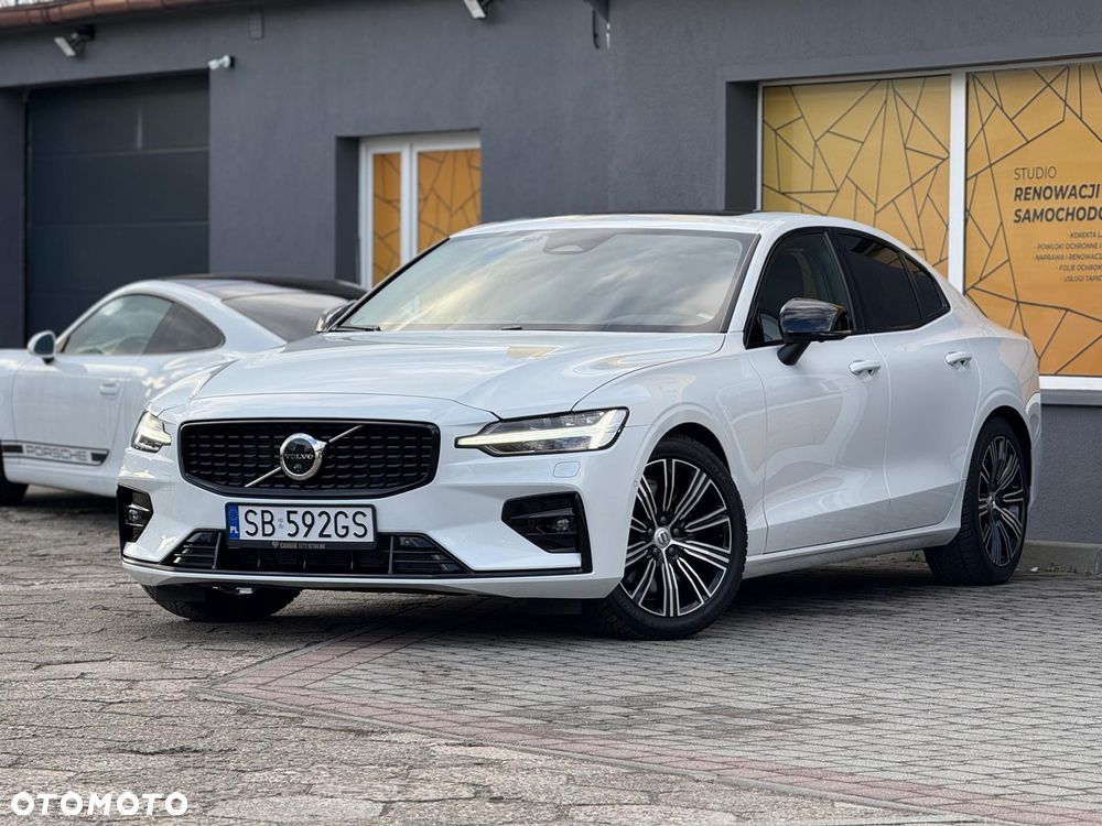Volvo S60 B5 B Ultimate Dark - 1