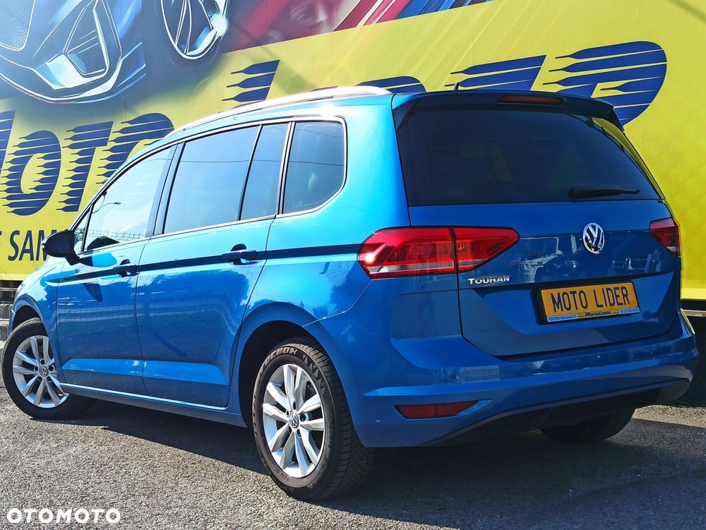 Volkswagen Touran - 4