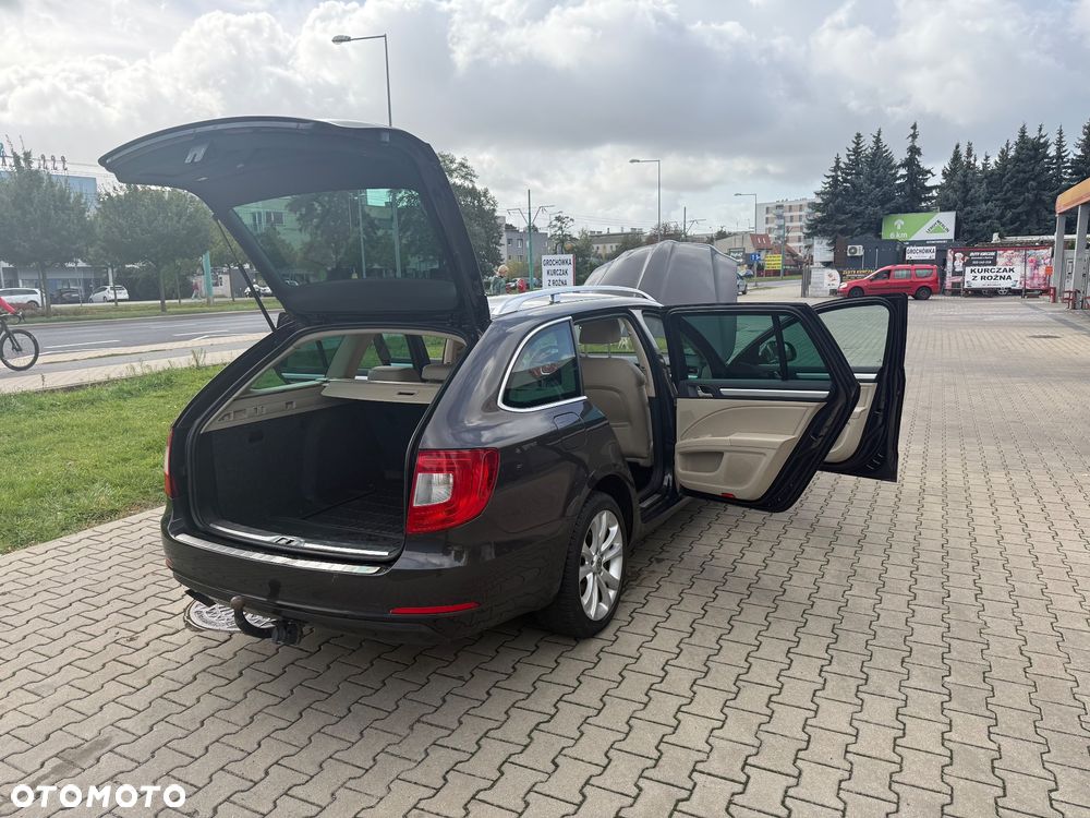 Skoda Superb 1.8 TSI Elegance DSG - 17