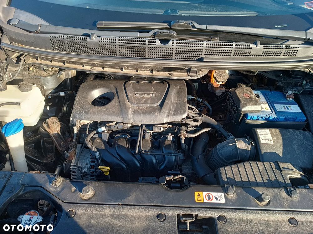 Kia Carens 1.6 GDI Dream Team Edition - 14