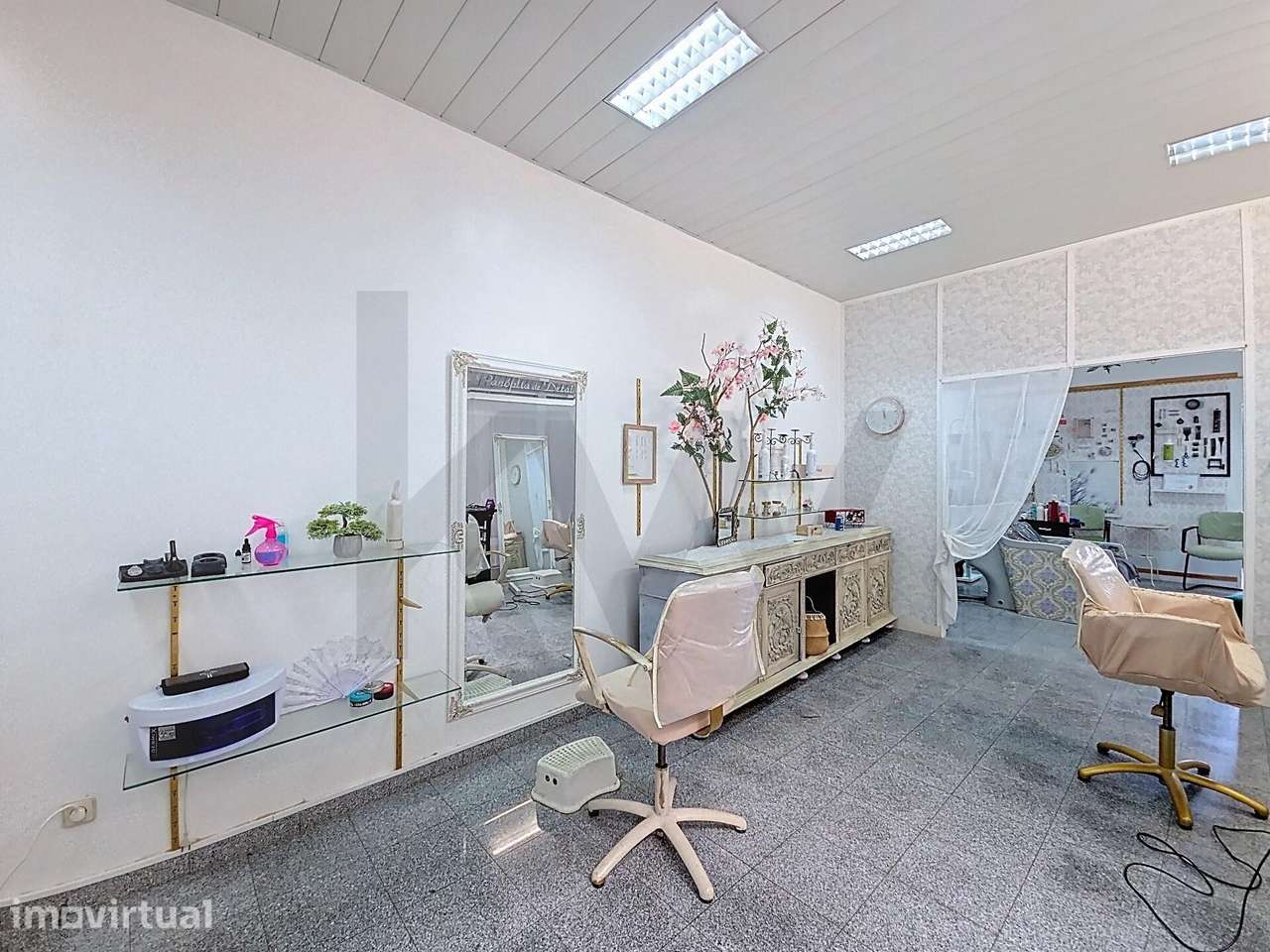 Loja | 20,20 m2 | Logradouro Privativo de 41 m2 | Pronta a Utilizar | - Grande imagem: 2/12