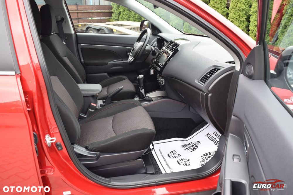 Mitsubishi ASX - 16