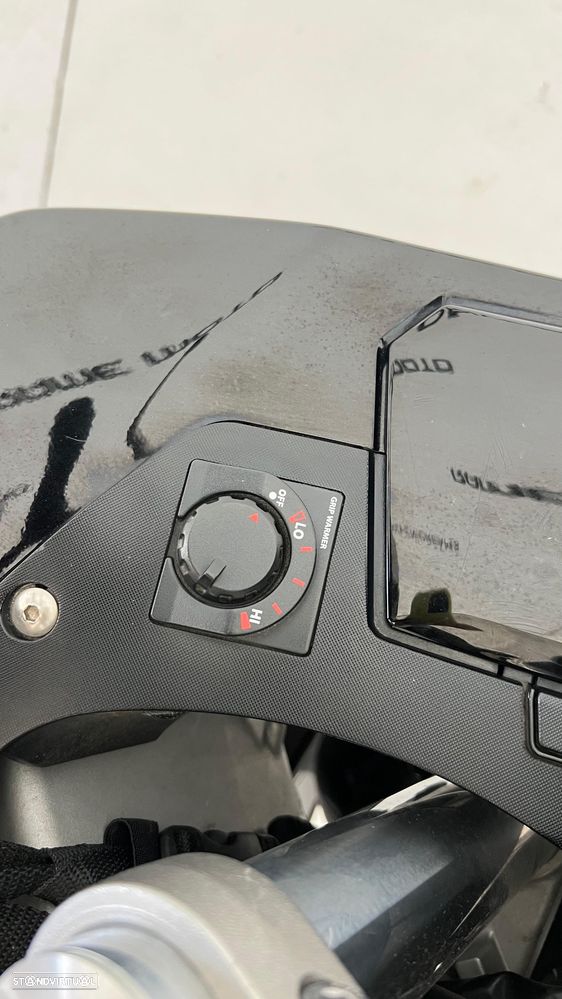 Yamaha FJR 1300 - 15