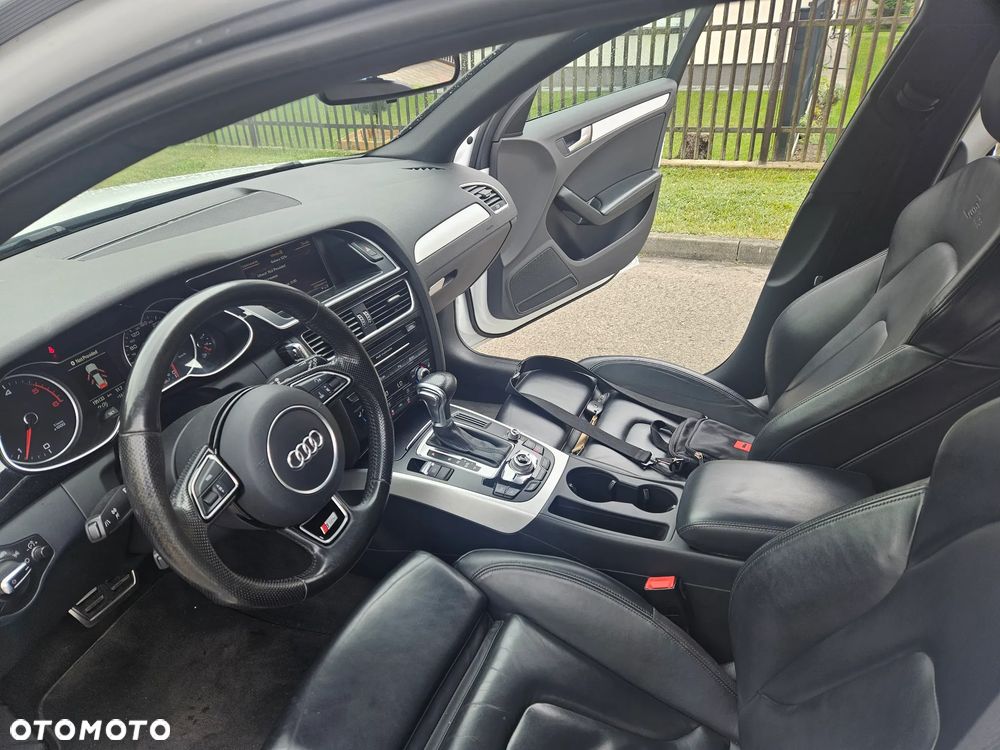 Audi A4 Avant 2.0 TDI DPF clean diesel multitronic S line Sportpaket - 30