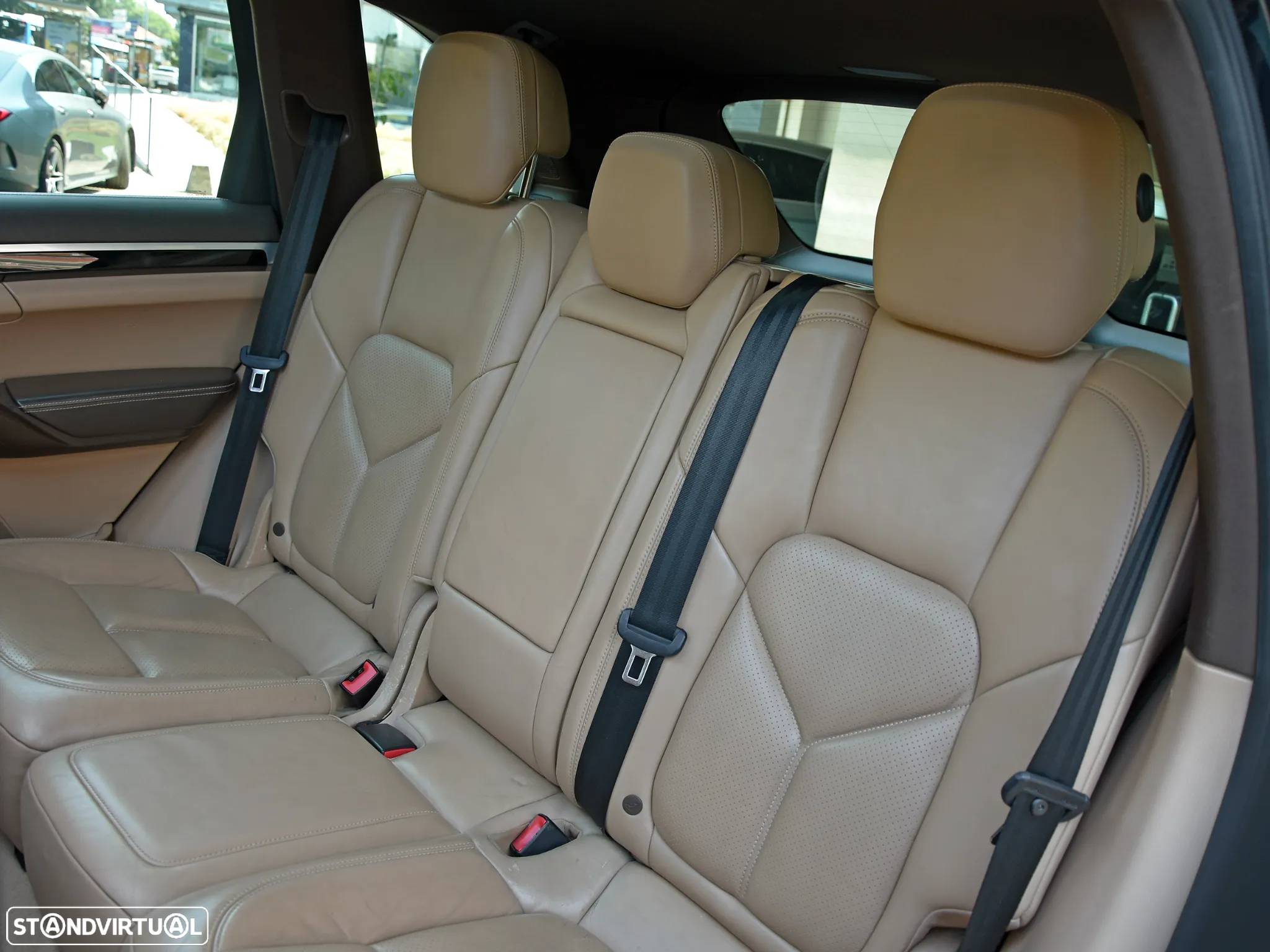 Porsche Cayenne Platinum Edition - 8