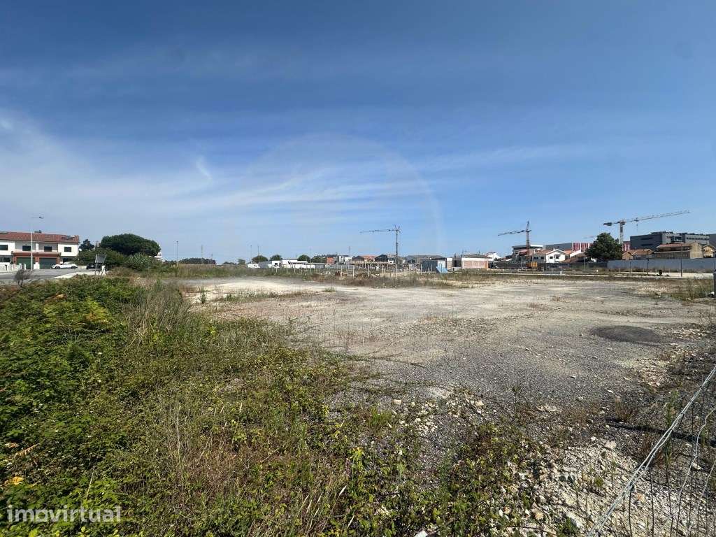 Fantástico Lote com 400 m2 na Póvoa de Varzim - Grande imagem: 2/25