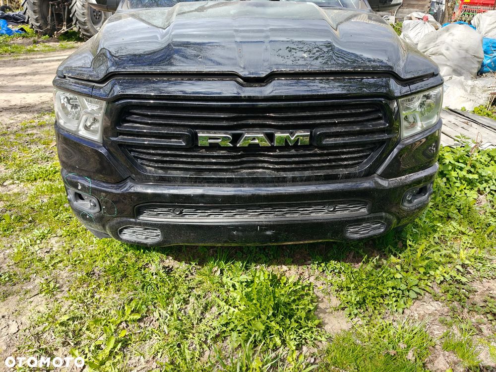 RAM 1500 5.7 Crew Cab Bighorn - 4