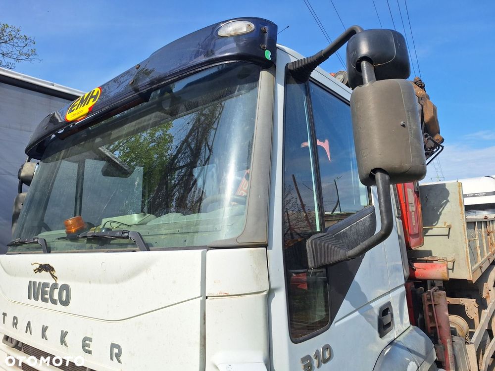 Iveco Trakker 310 6X4 + Hr Fassi F 220 - 22