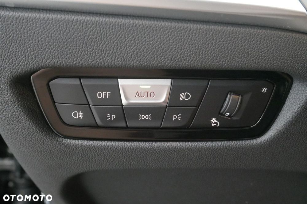 BMW Seria 3 - 32