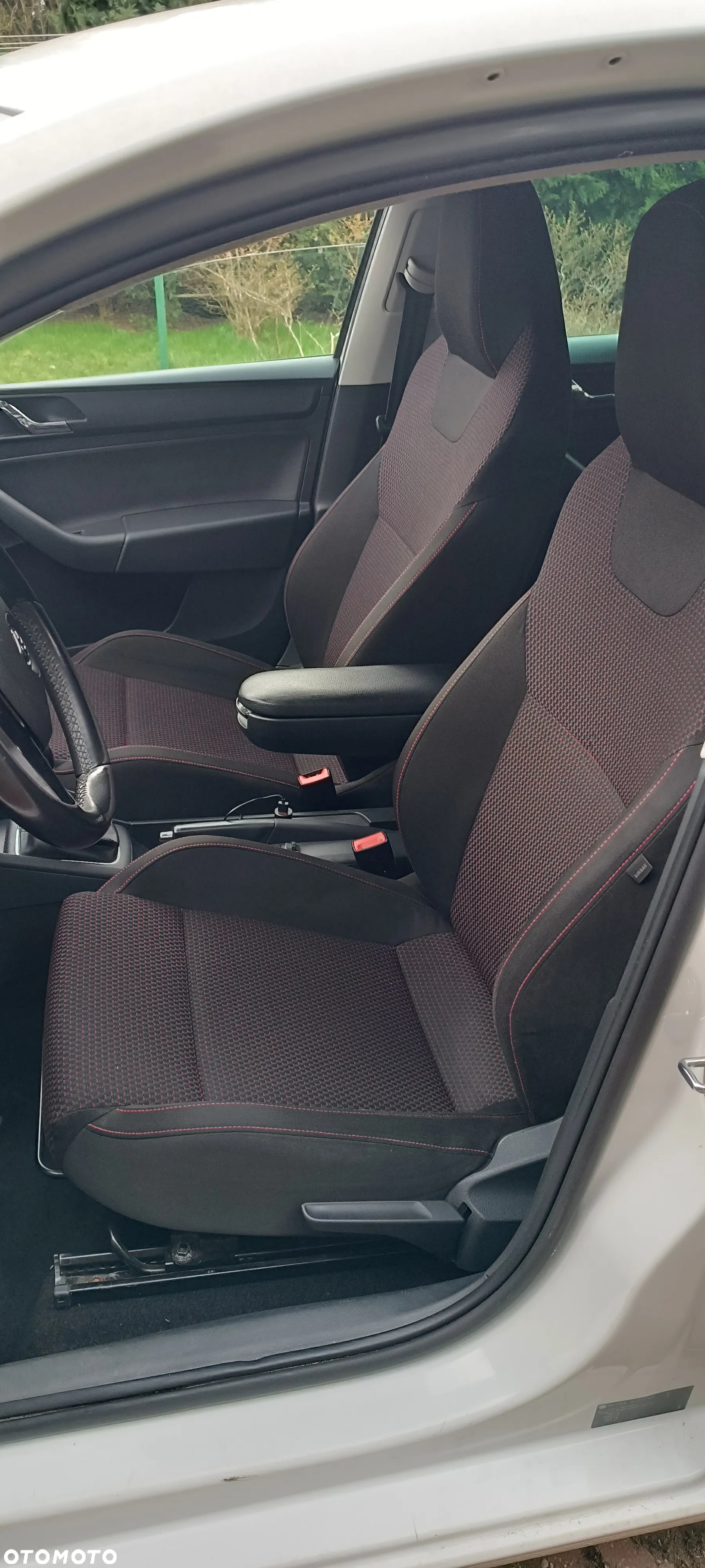 Skoda RAPID - 7
