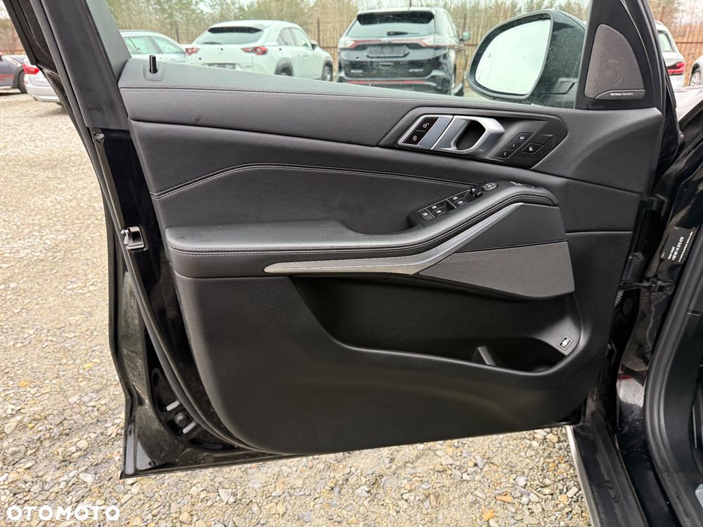 BMW X5 xDrive45e - 34