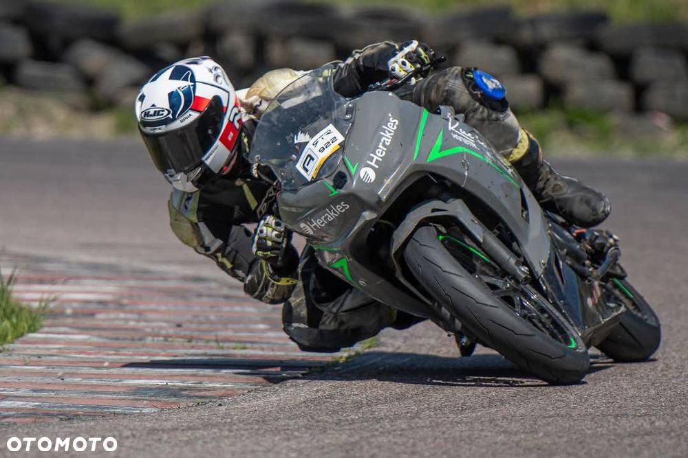 Kawasaki Ninja 400 - 2