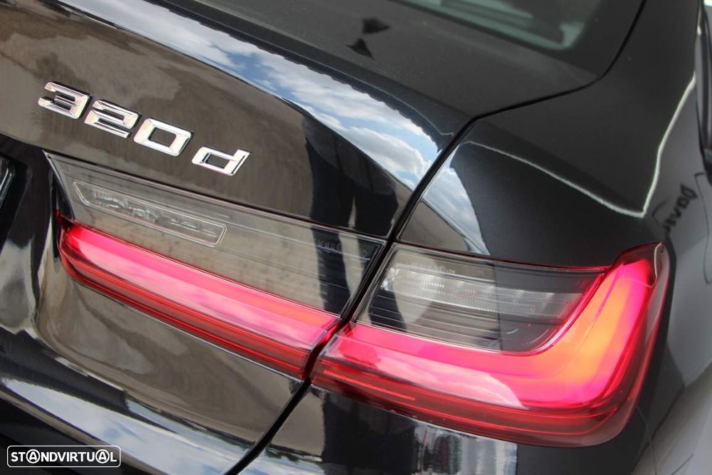 BMW 320 d Auto - 12