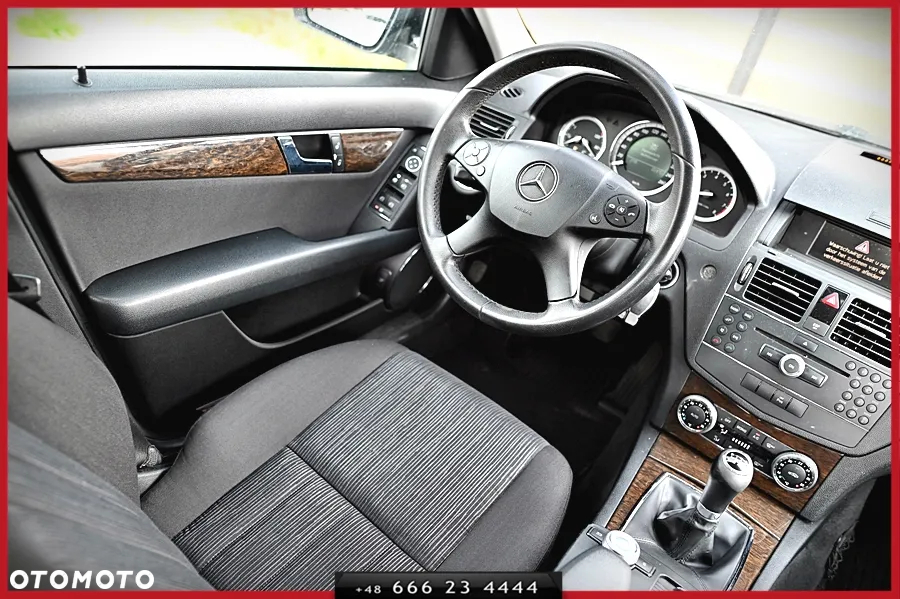 Mercedes-Benz Klasa C 180 CGI BlueEff Elegance - 16