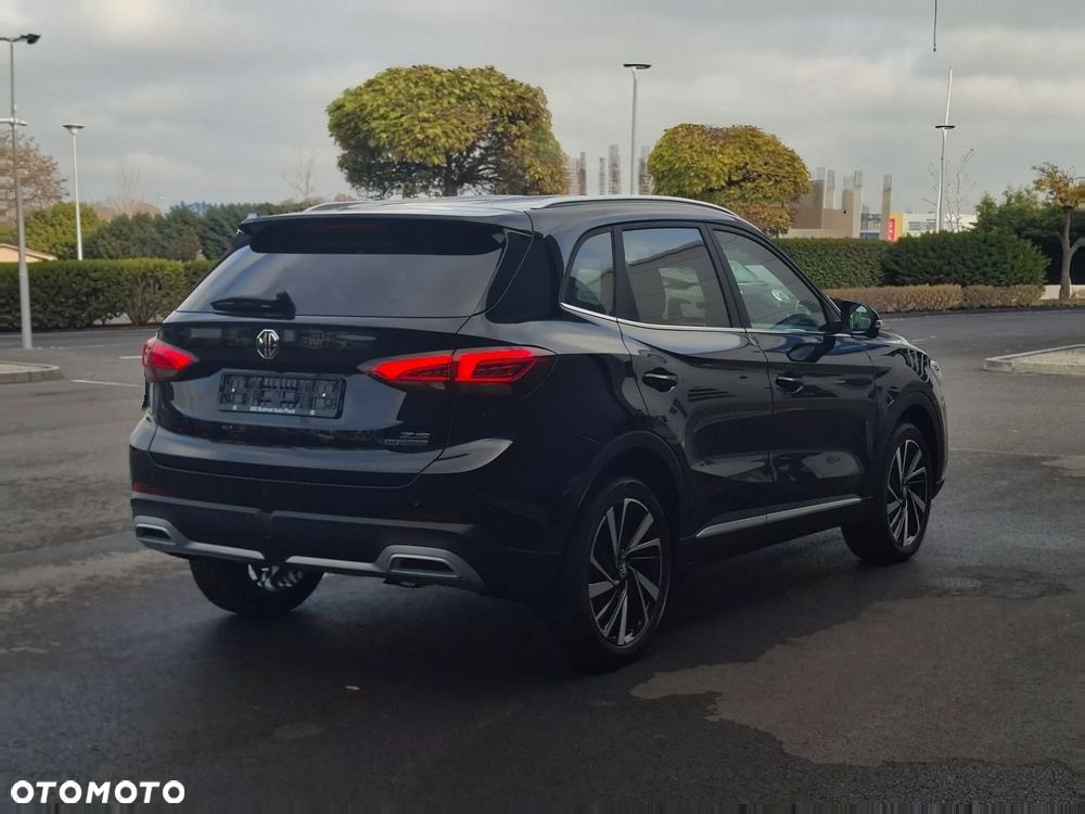 MG ZS - 28