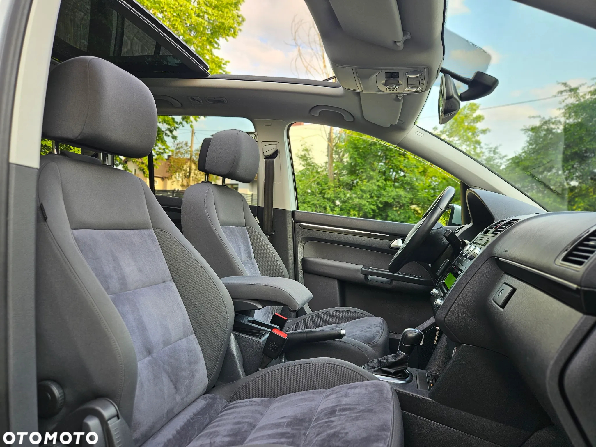 Volkswagen Touran 1.4 TSI Cross DSG - 35
