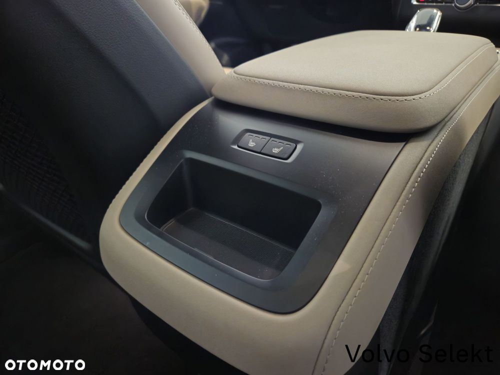 Volvo XC 90 - 35