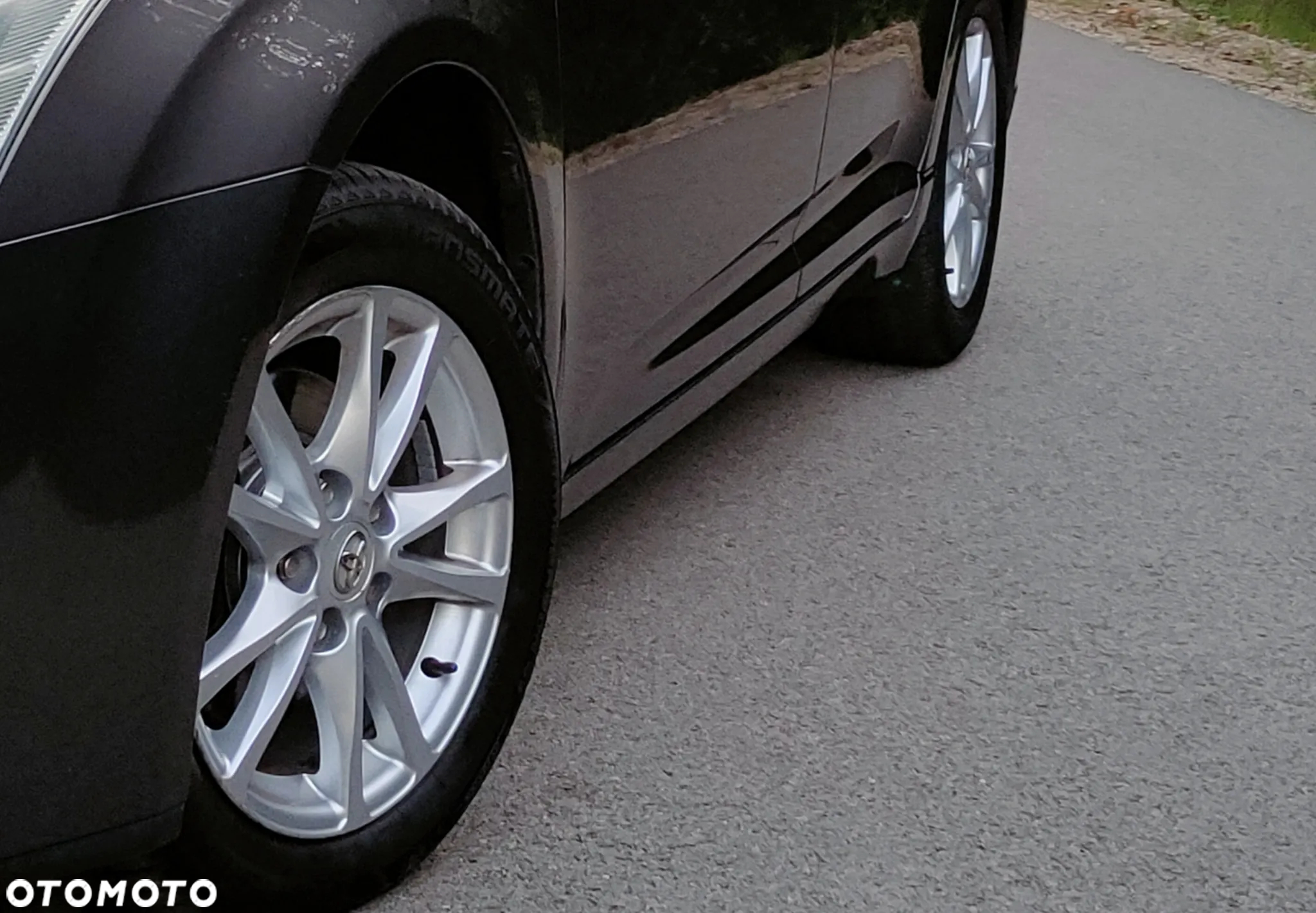 Toyota Avensis 1.8 Sol plus NAVI - 12
