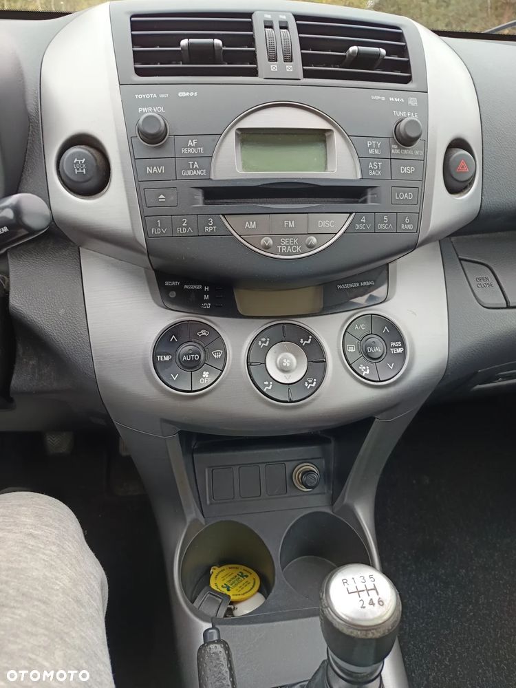 Toyota RAV4 2.2 D-CAT 4x4 Sol - 14