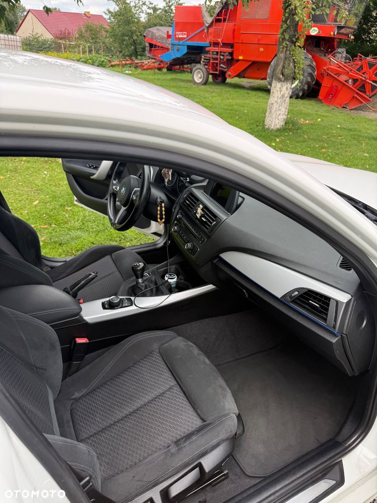 BMW Seria 1 116i - 10