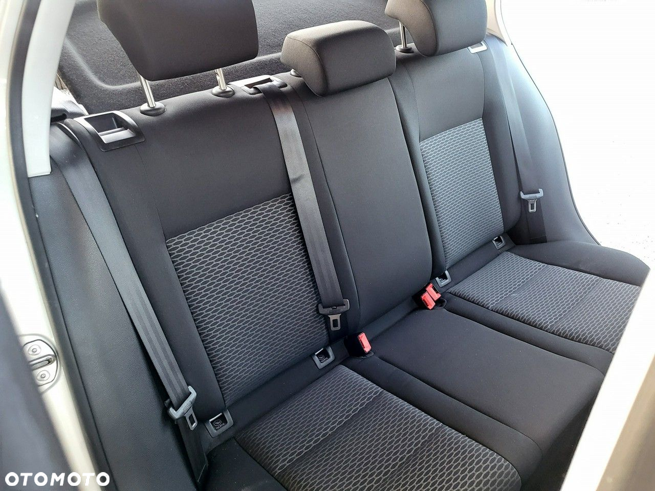 Volkswagen Golf - 24