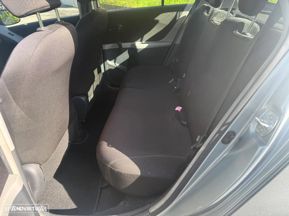 Toyota Yaris 1.0 VVT-i - 11