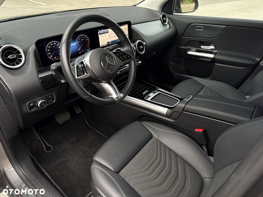 Mercedes-Benz GLA - 17