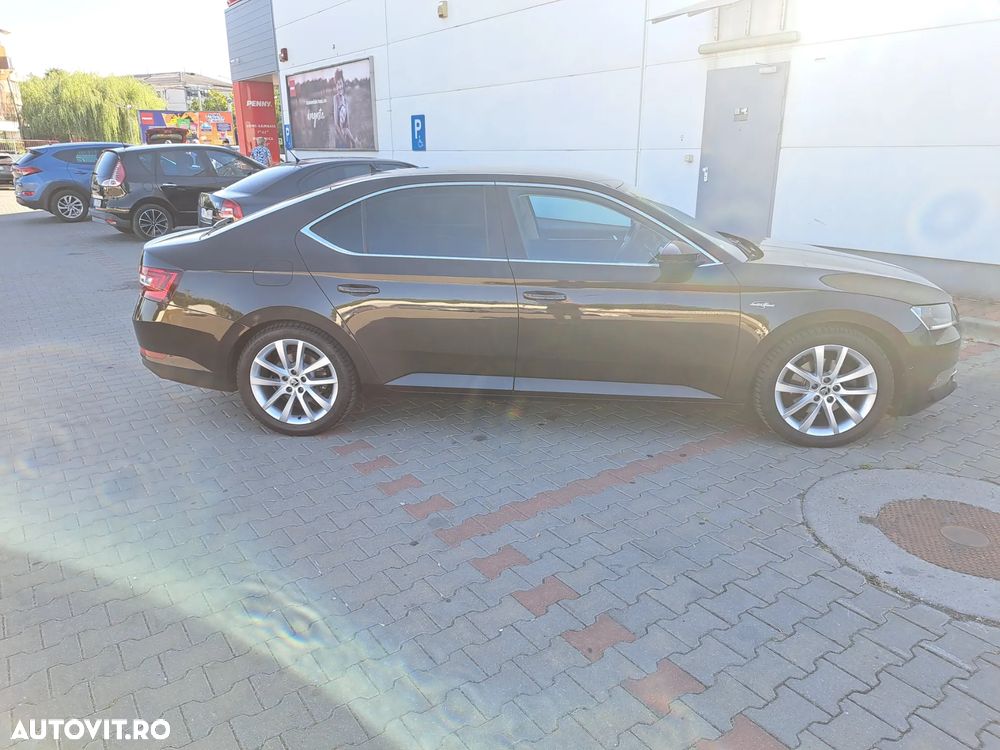 Skoda Superb 2.0 TDI DSG L&K - 8