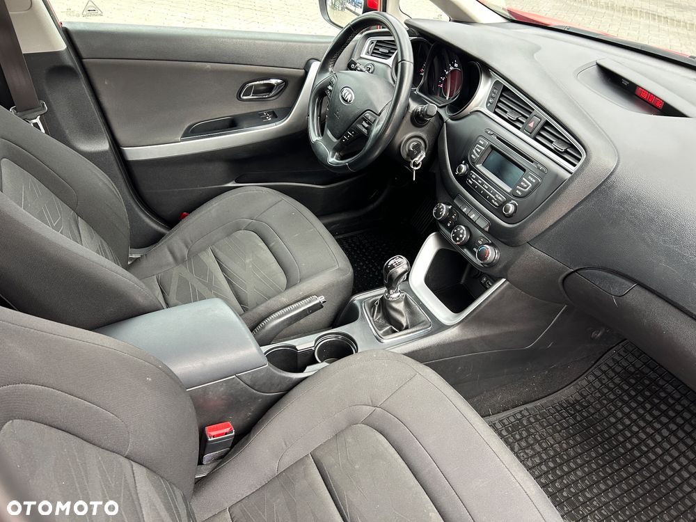 Kia Ceed - 16