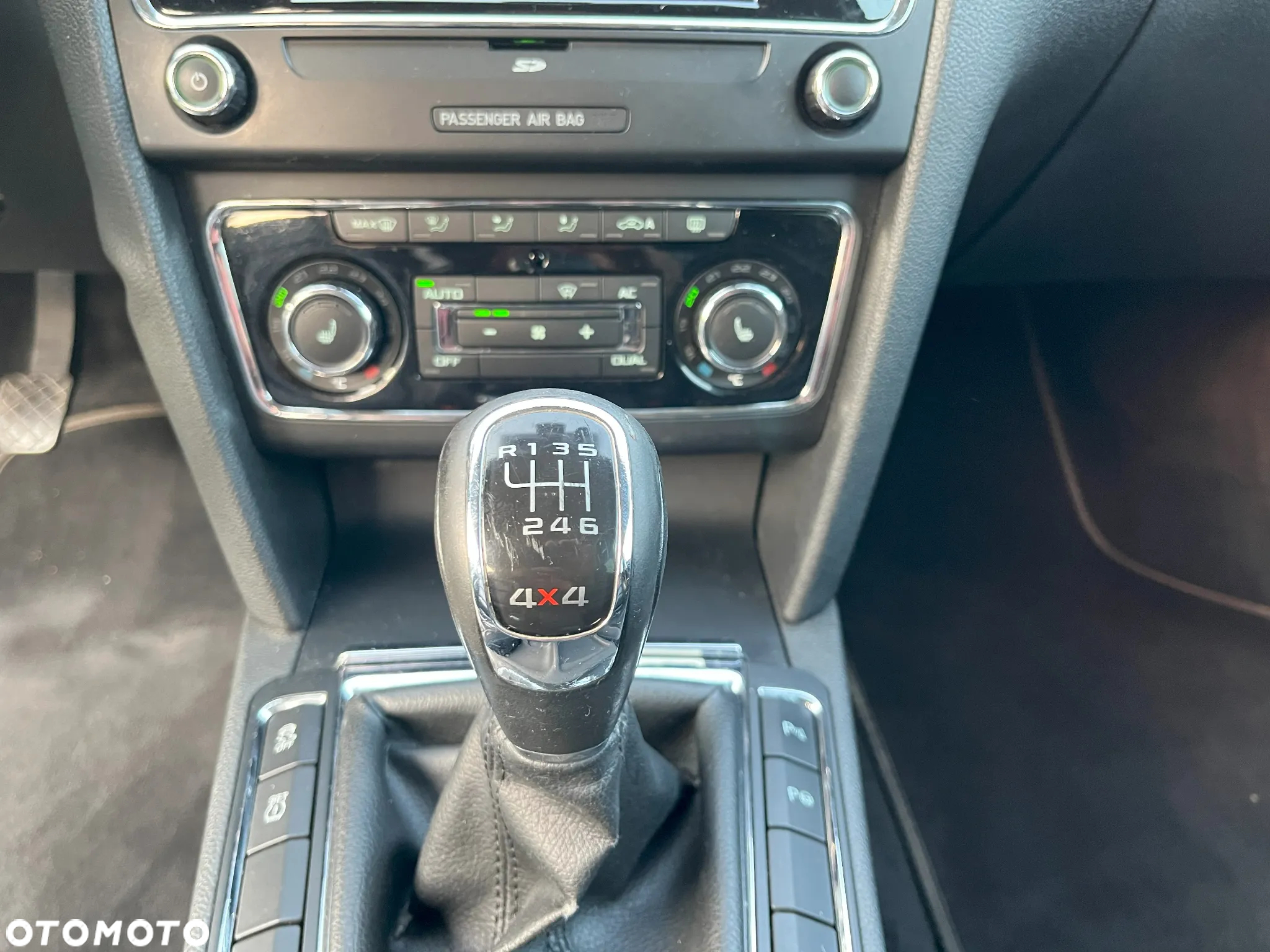 Skoda Superb 2.0 TDI 4x4 Platinum - 13