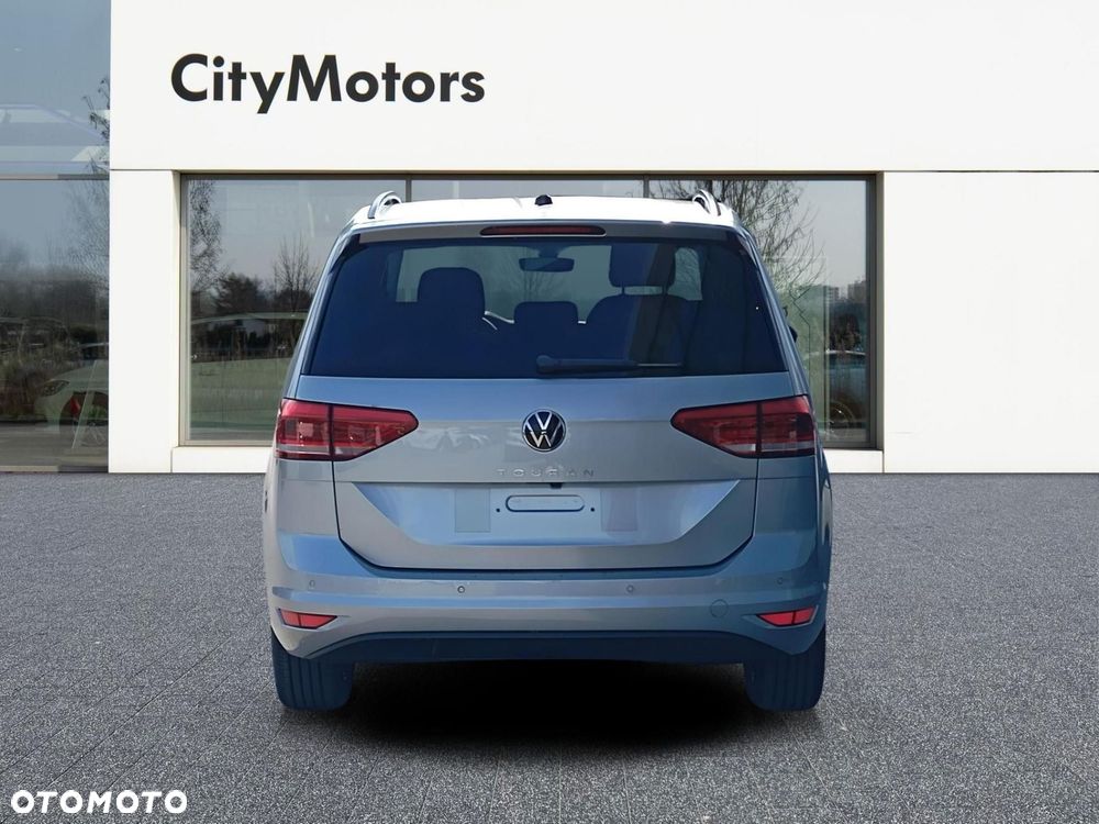 Volkswagen Touran - 5
