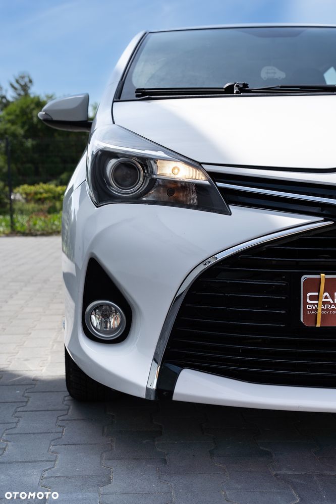 Toyota Yaris Hybrid 100 Active EU6 - 15