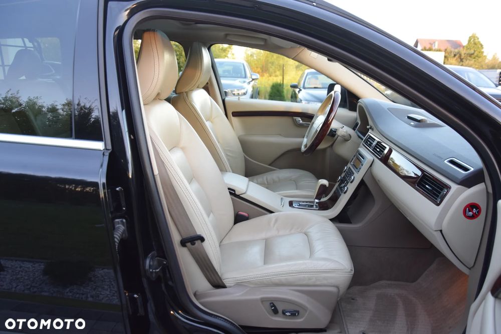 Volvo XC 70 D5 AWD Summum - 30