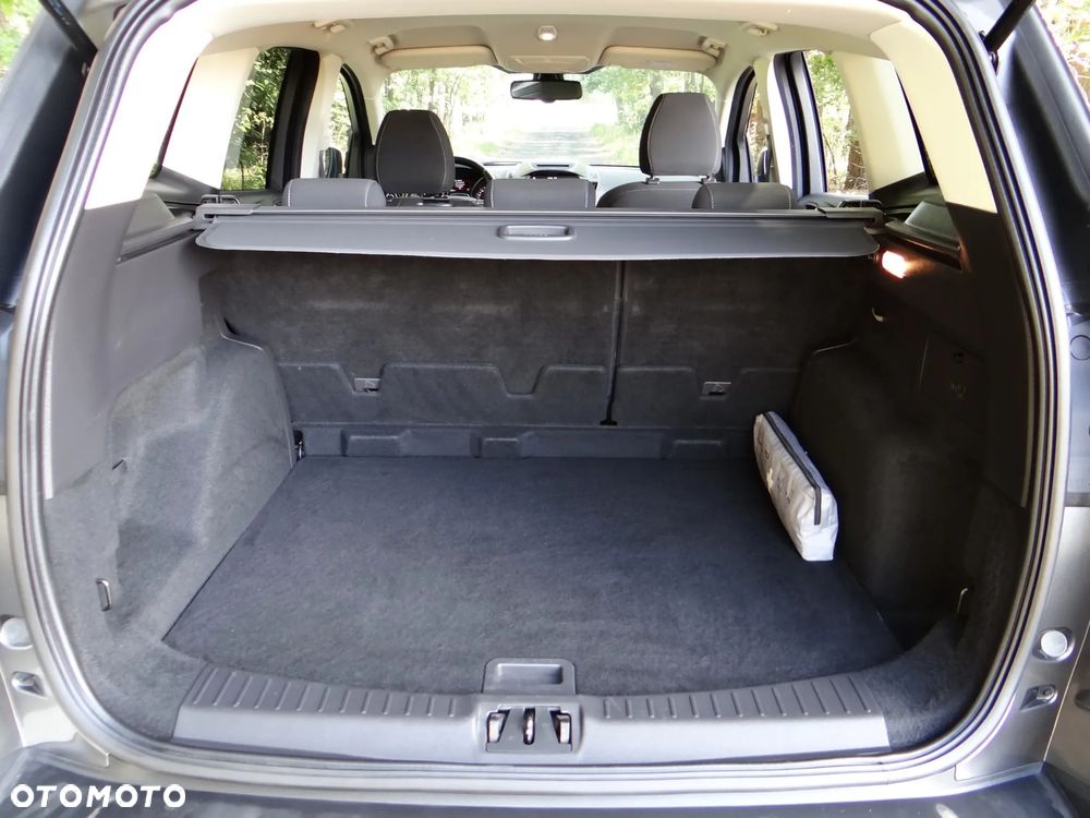 Ford Kuga 1.5 EcoBoost 2x4 Titanium - 18
