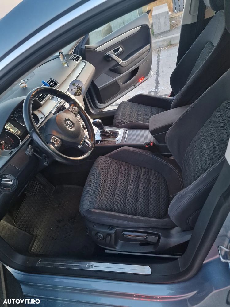 Volkswagen Passat 2.0 TDI BlueMotion Technology DSG Highline - 9