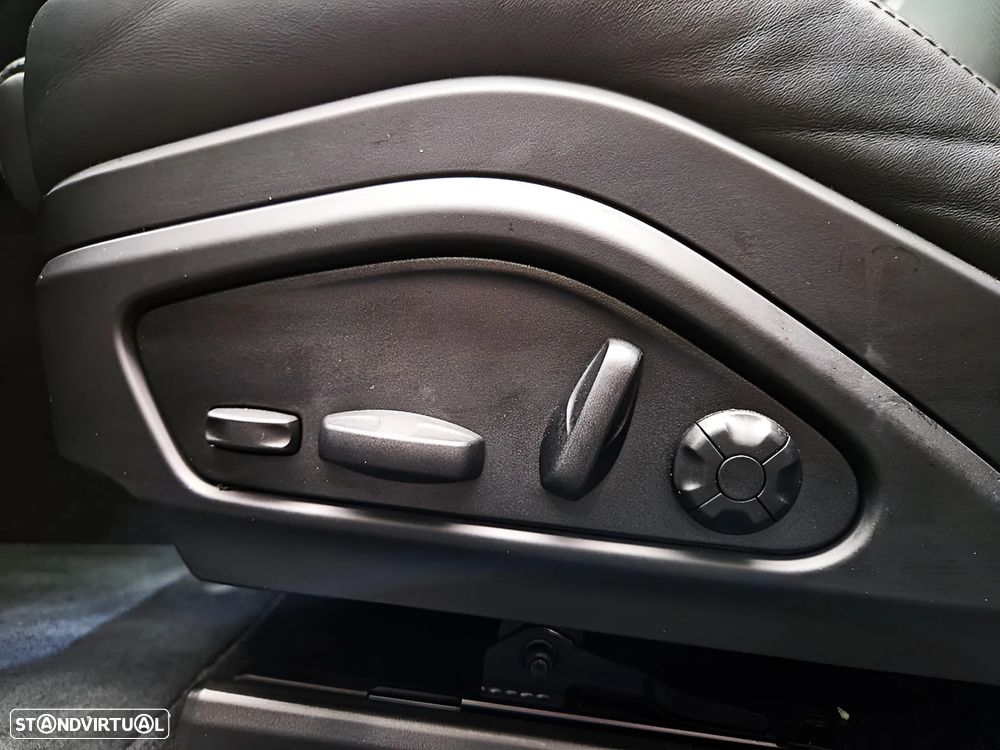 Porsche Panamera Sport Turismo 4 E-Hybrid Platinum Edition PDLS - 27