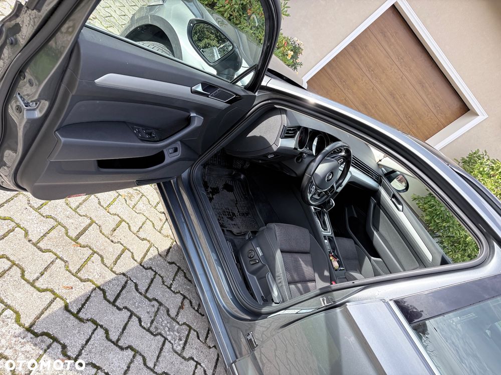 Volkswagen Passat - 7