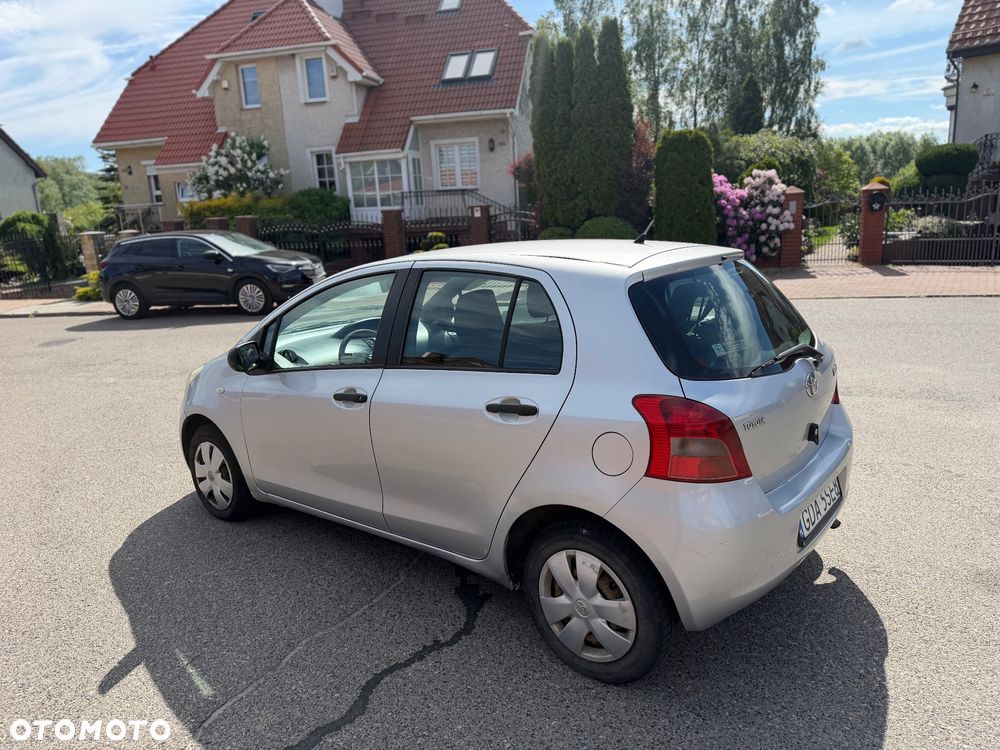 Toyota Yaris 1.0 Luna - 6