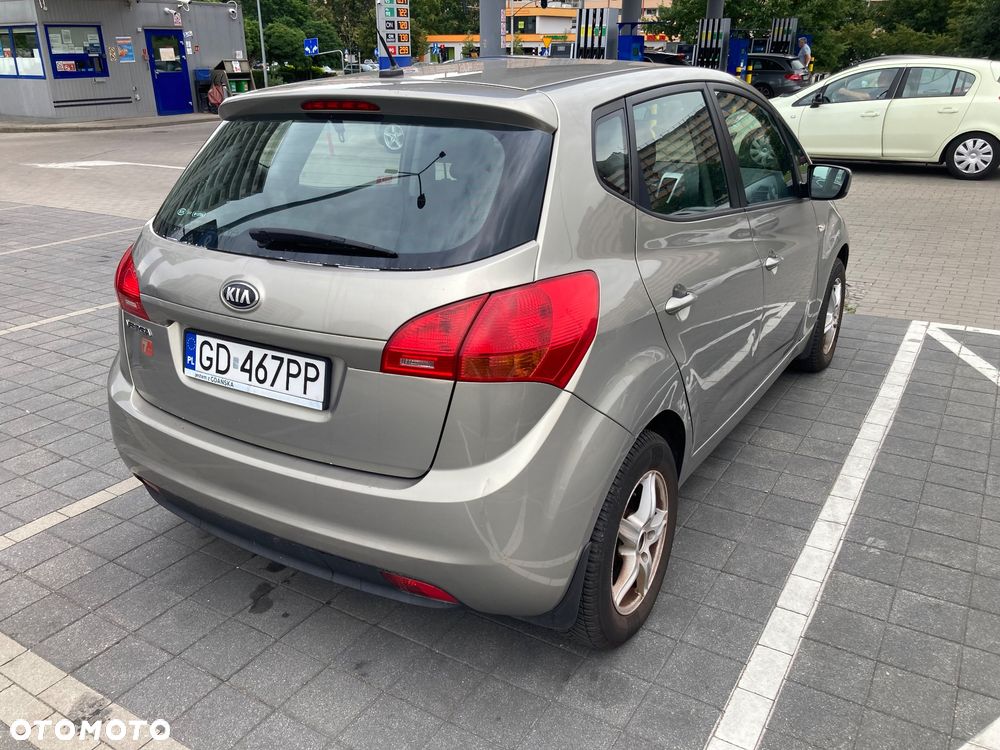 Kia Venga - 5