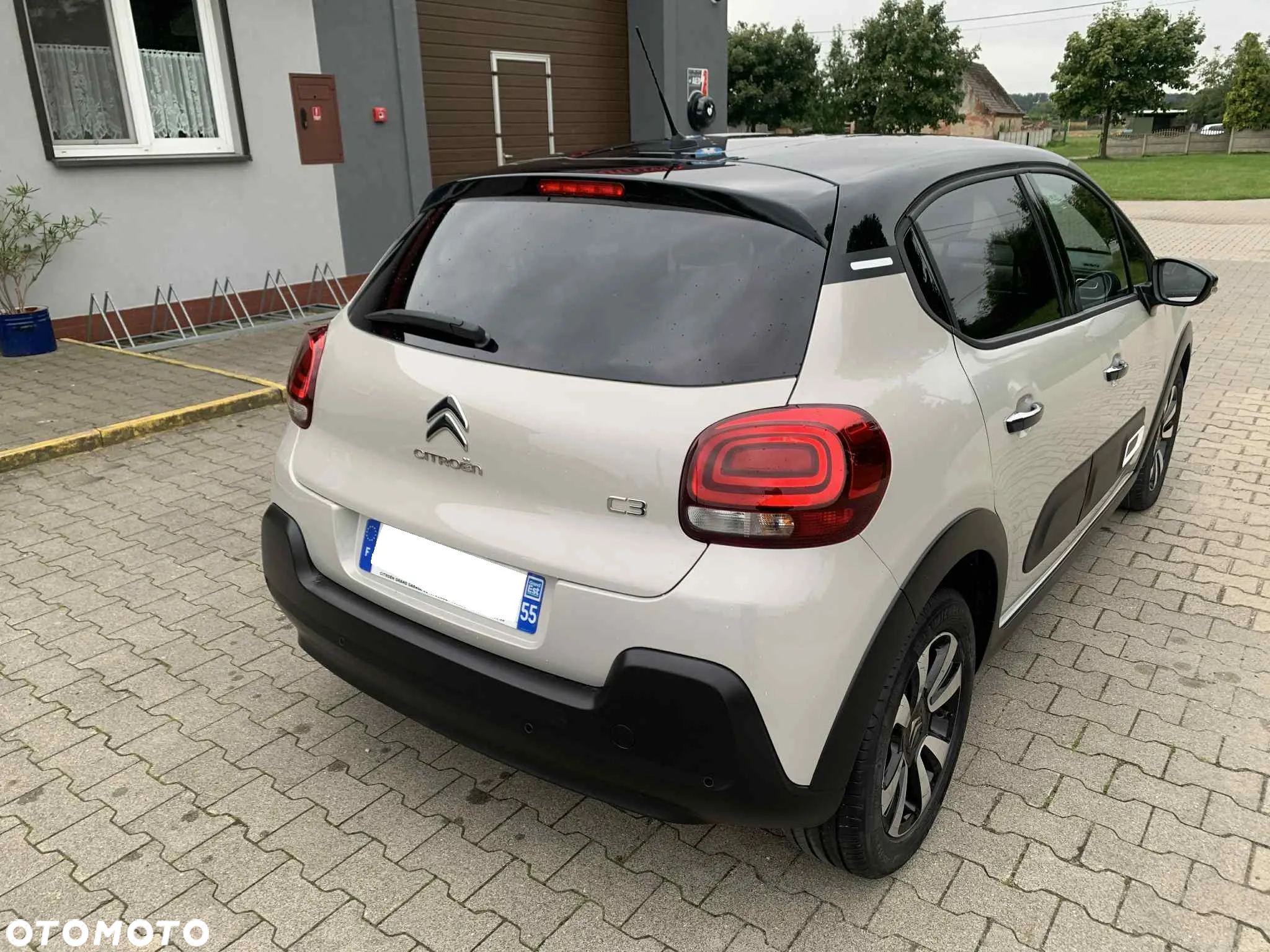 Citroën C3 Pure Tech 82 SHINE - 2