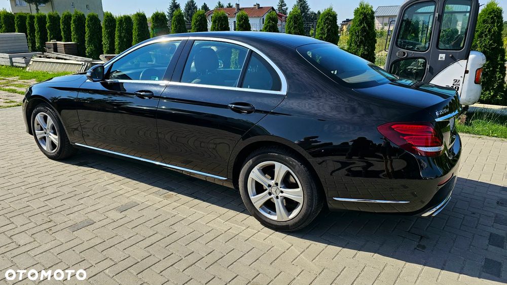 Mercedes-Benz Klasa E 220 d Business Edition 9G-TRONIC - 4